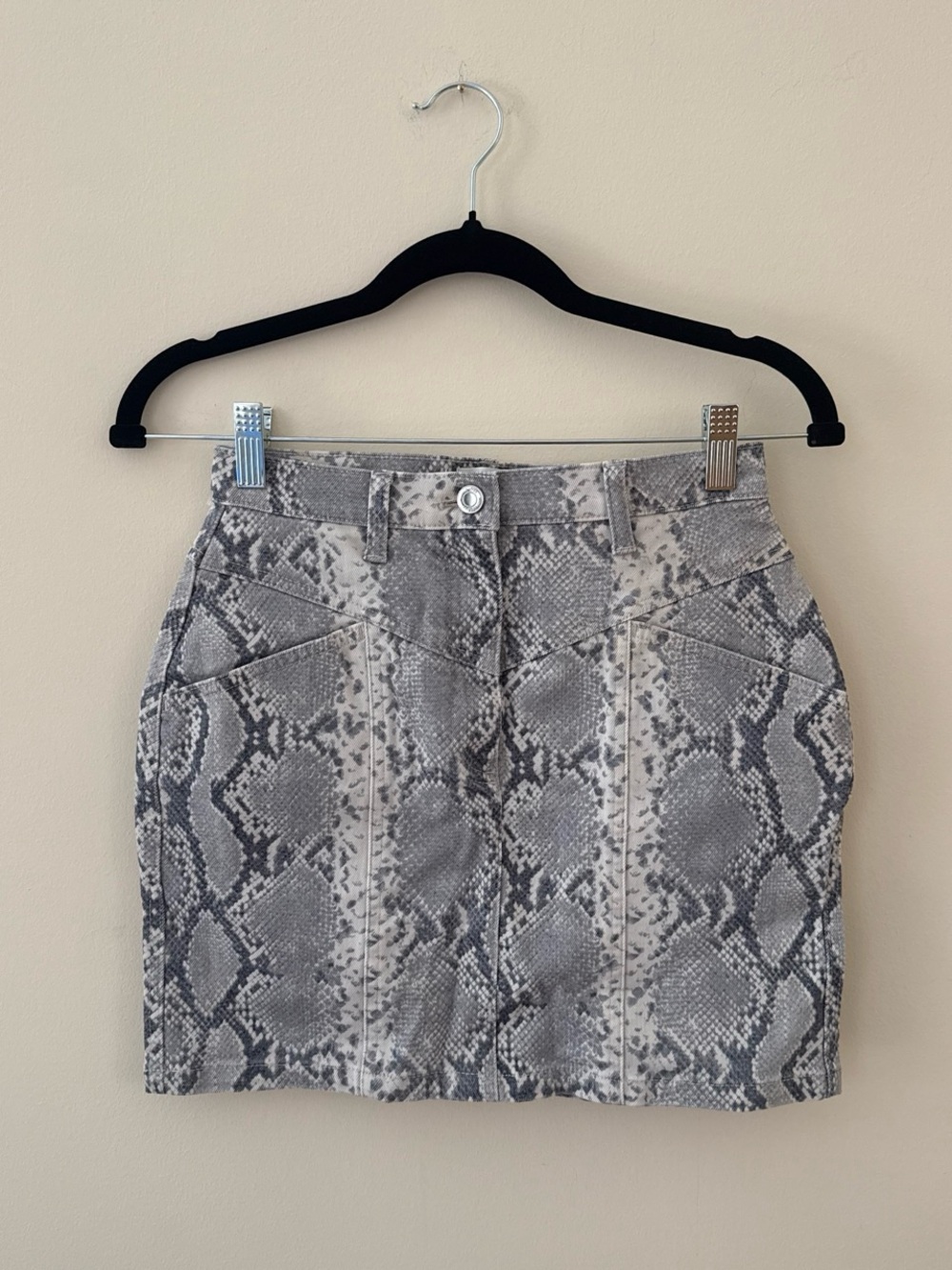Aritzia Wilfred Snake Print Mini Skirt Gray